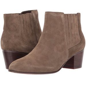 NWT Clarks Maypearl Tulsa Boots